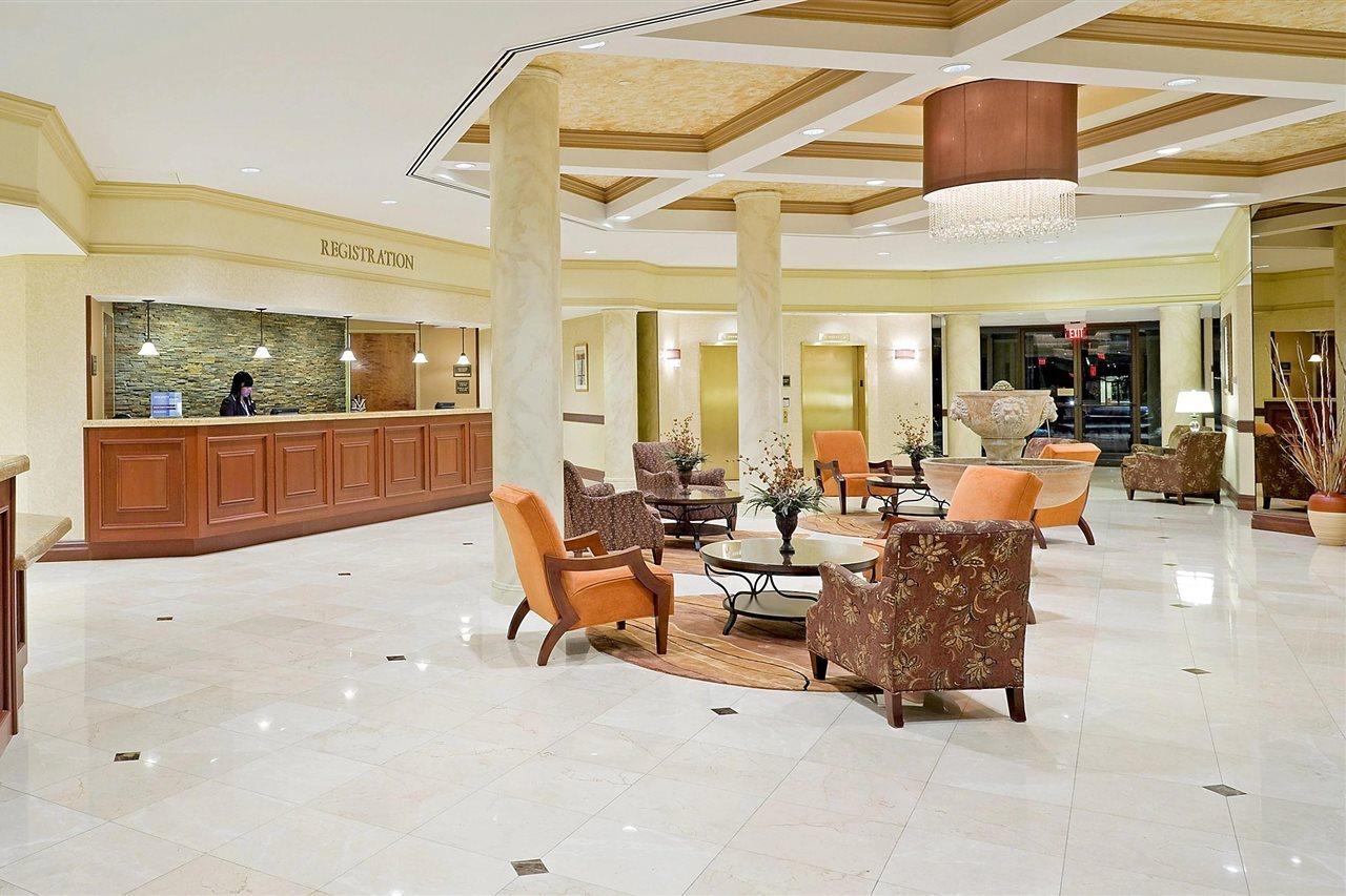 Hotel Crowne Plaza Edison By Ihg Exterior foto