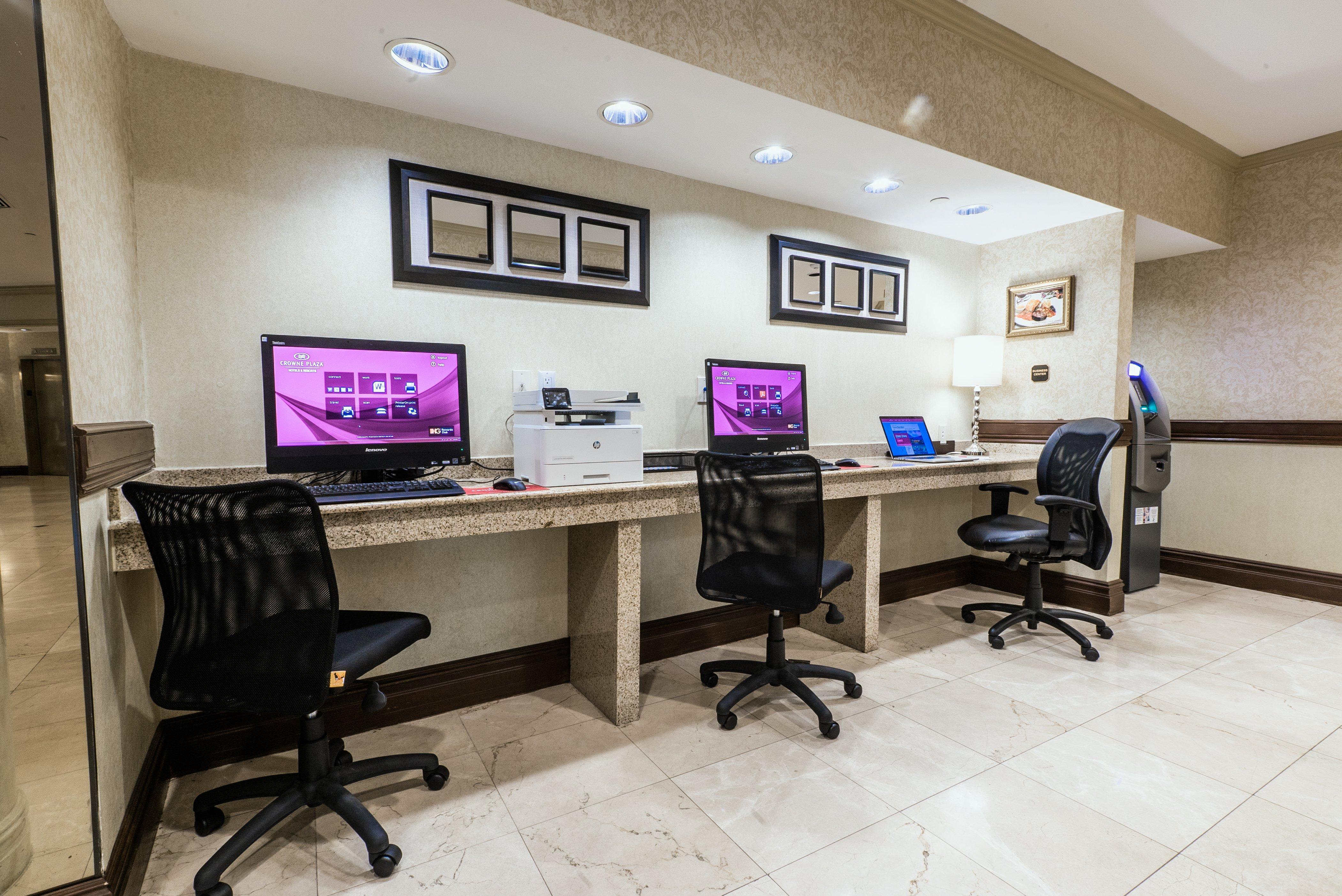 Hotel Crowne Plaza Edison By Ihg Exterior foto