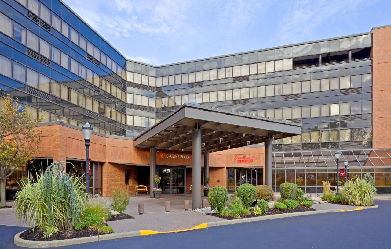 Hotel Crowne Plaza Edison By Ihg Exterior foto